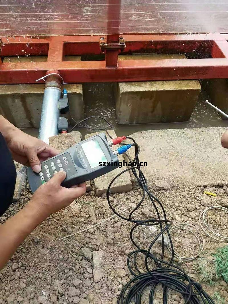 手持(chi)式(shi)超(chao)聲波流(liu)量(liang)計現場