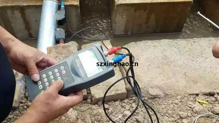 手持式(shi)超(chao)聲波流(liu)量(liang)計現(xian)場使用(yong)